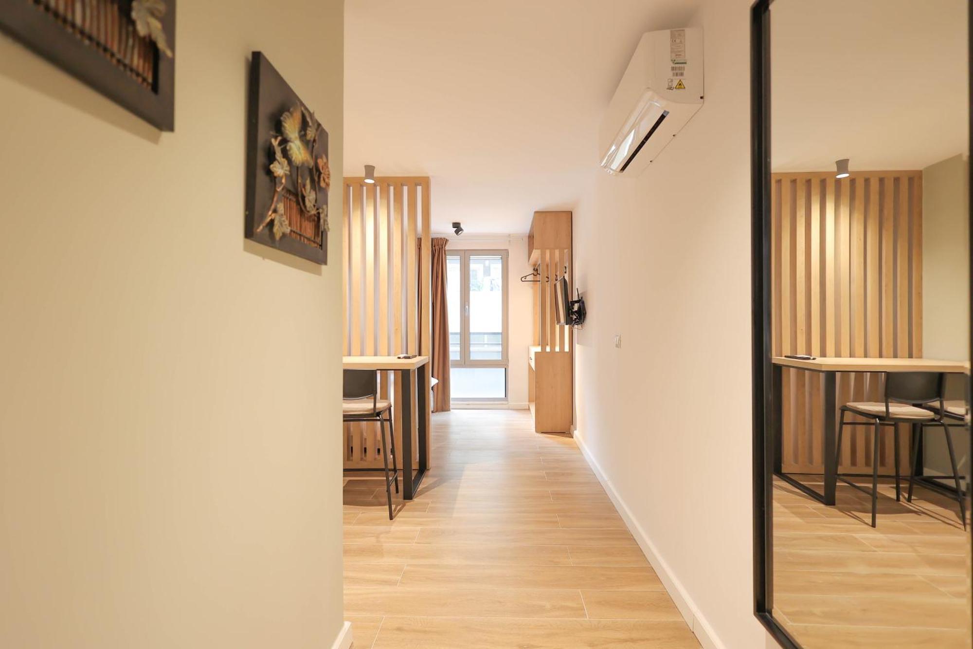 Grandstay Studios Dıraç Dış mekan fotoğraf