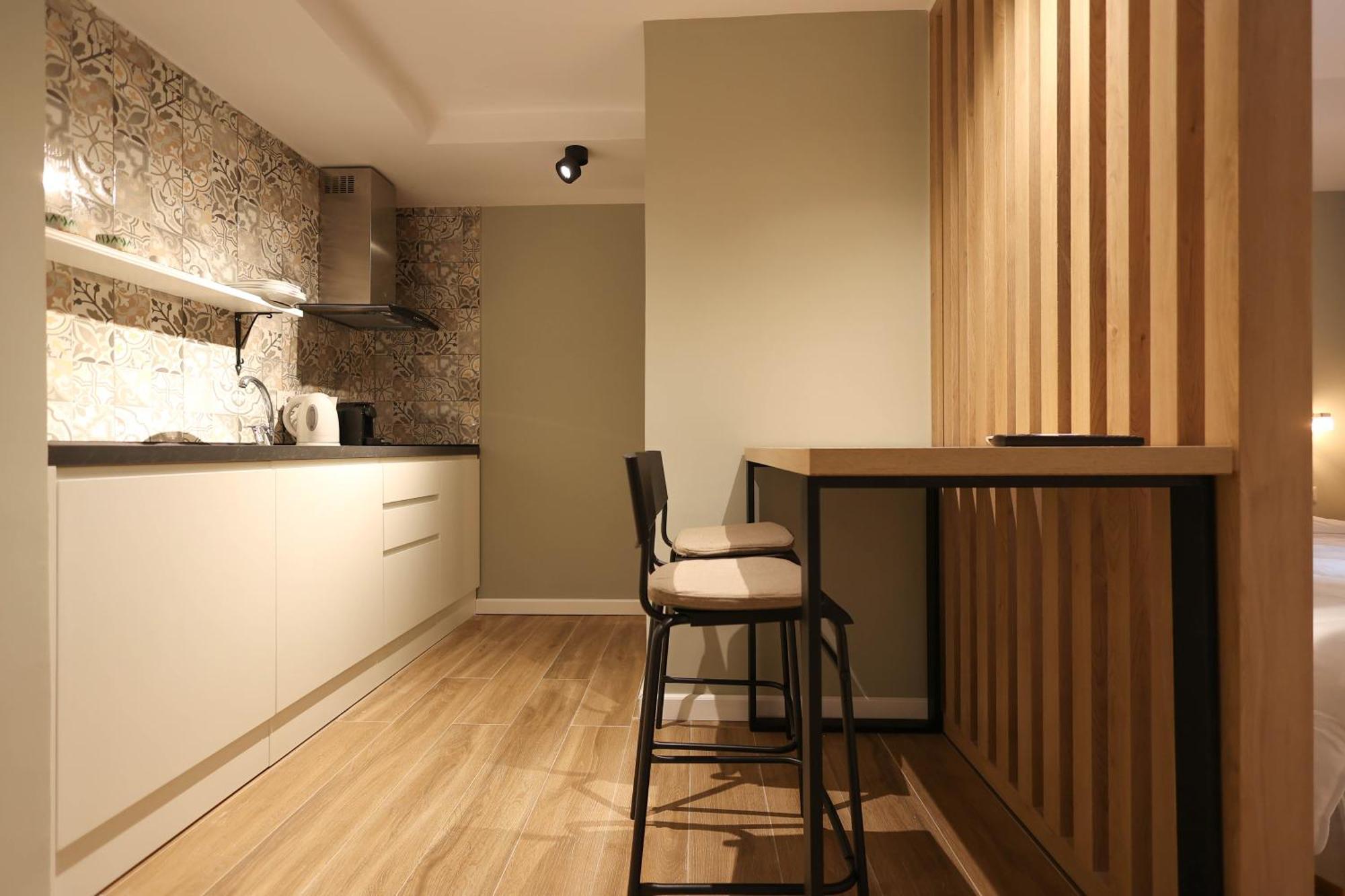 Grandstay Studios Dıraç Dış mekan fotoğraf