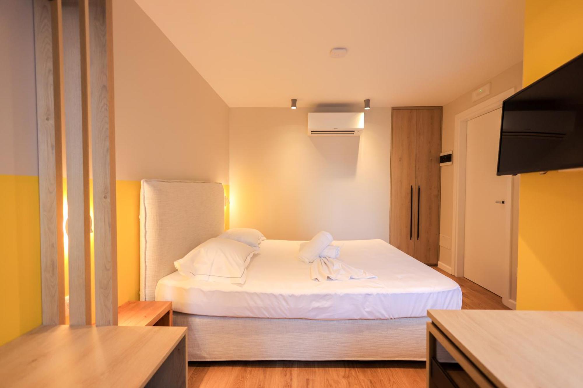 Grandstay Studios Dıraç Dış mekan fotoğraf