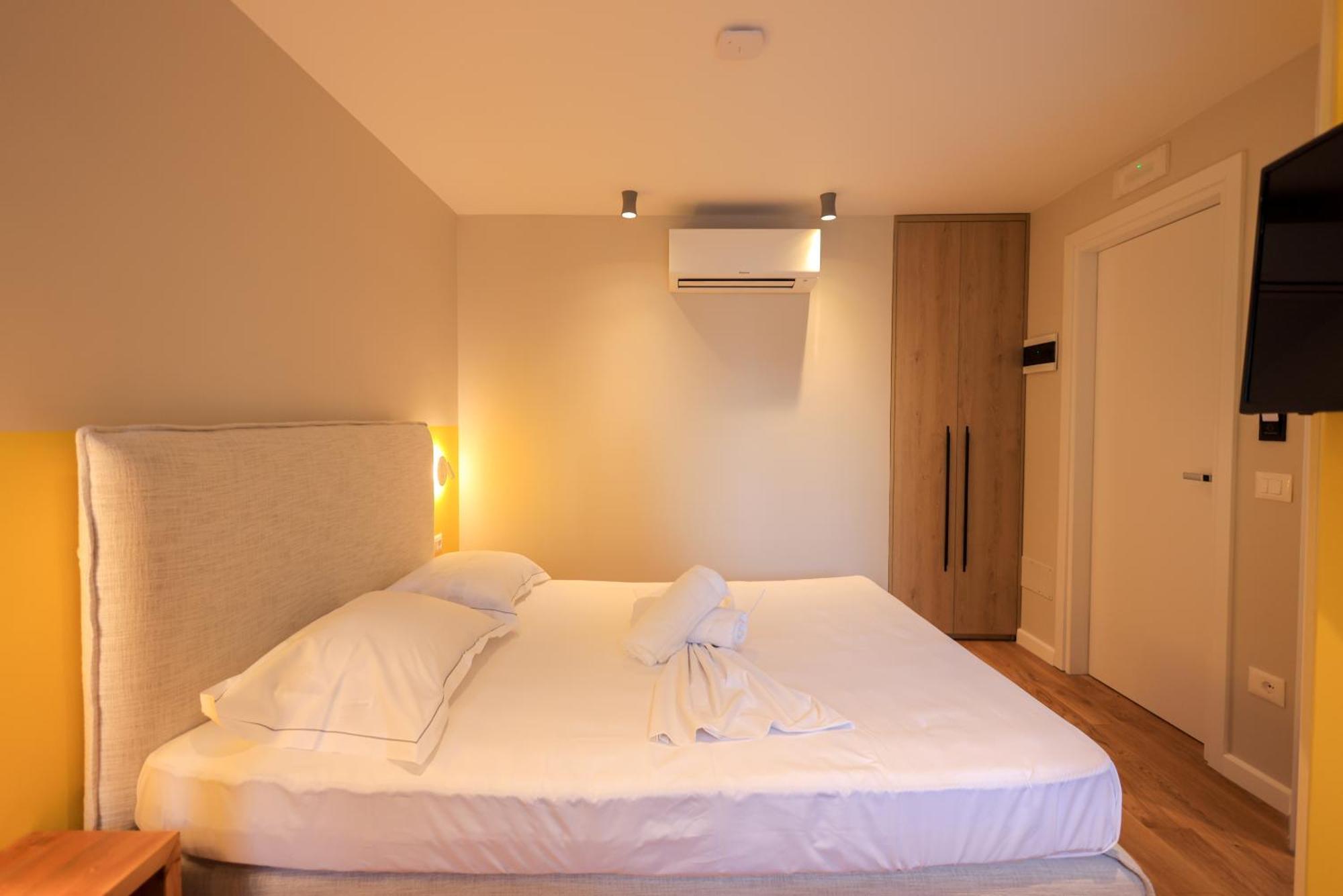 Grandstay Studios Dıraç Dış mekan fotoğraf